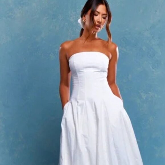 Corset Bust Pleated Strapless Bandeau Maxi Dress with Pockets - Picture 1 of 9